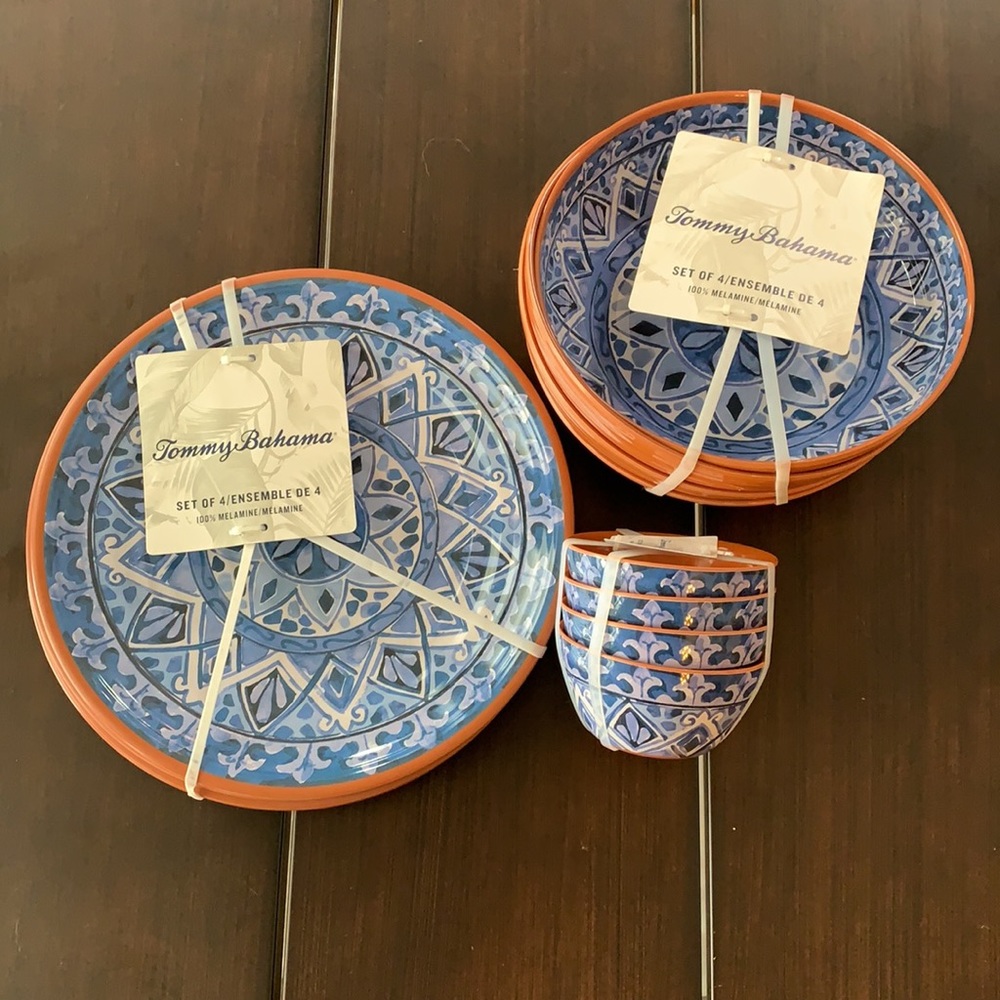 Tommy Bahama Melamine Blue Tile Dinnerware Set